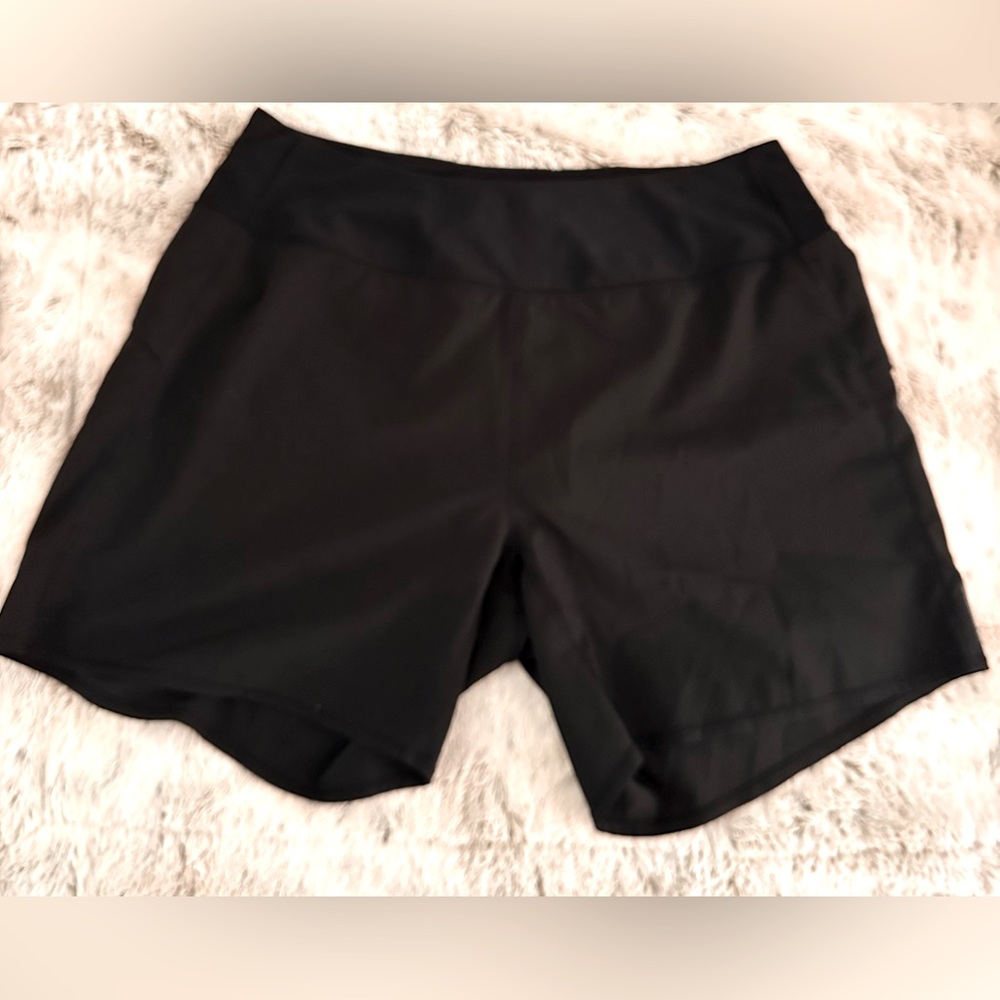 SOLD!!  Mondetta women’s athletic short